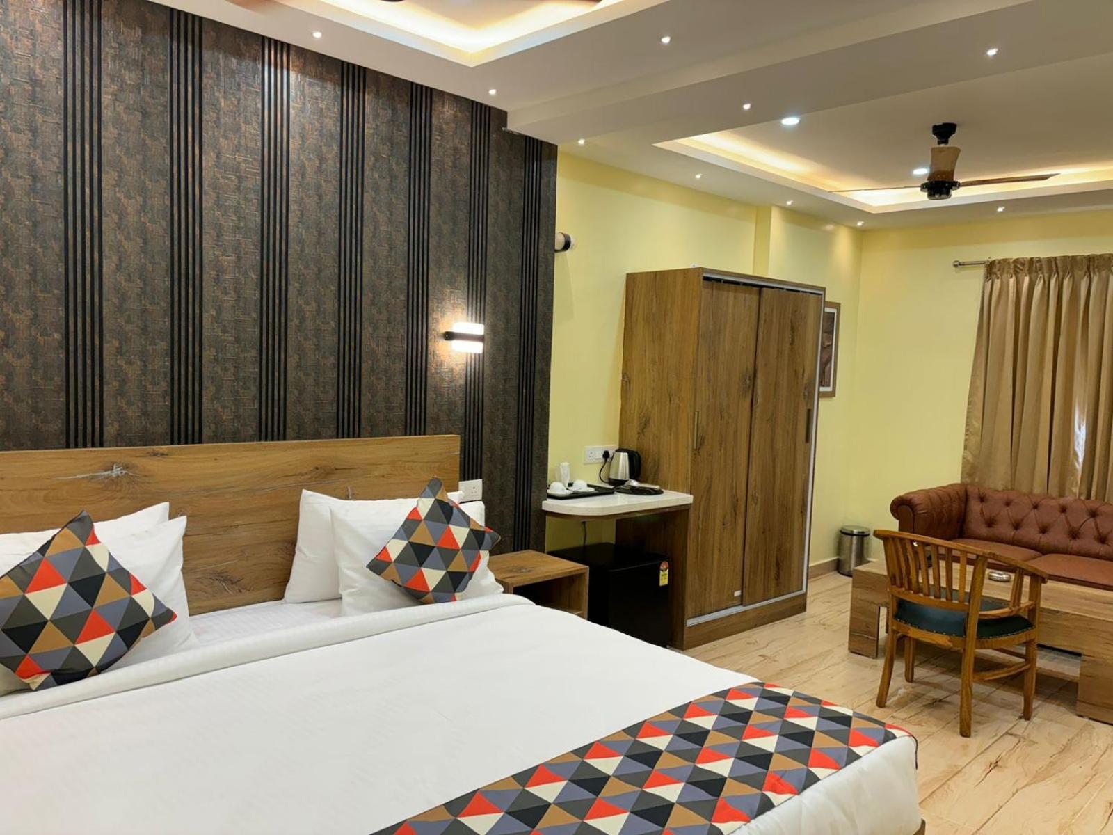 Forest Transit Hotel Coimbatore Bagian luar foto