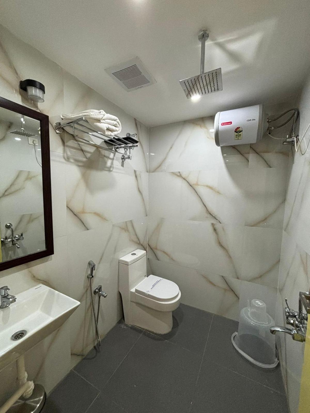 Forest Transit Hotel Coimbatore Bagian luar foto