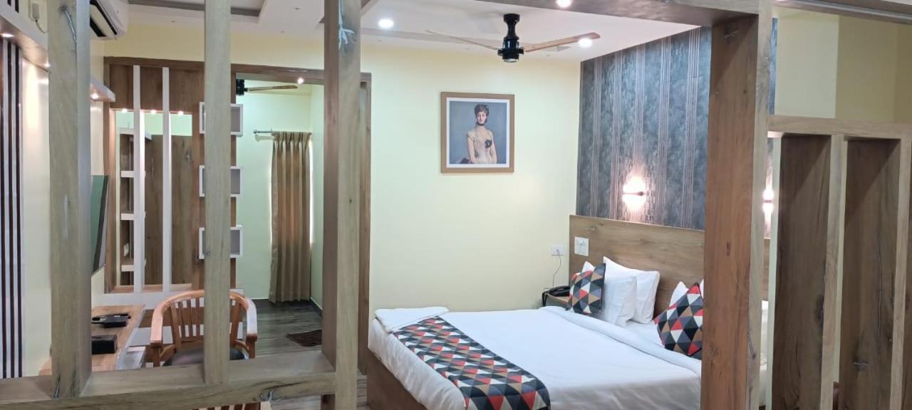 Forest Transit Hotel Coimbatore Bagian luar foto