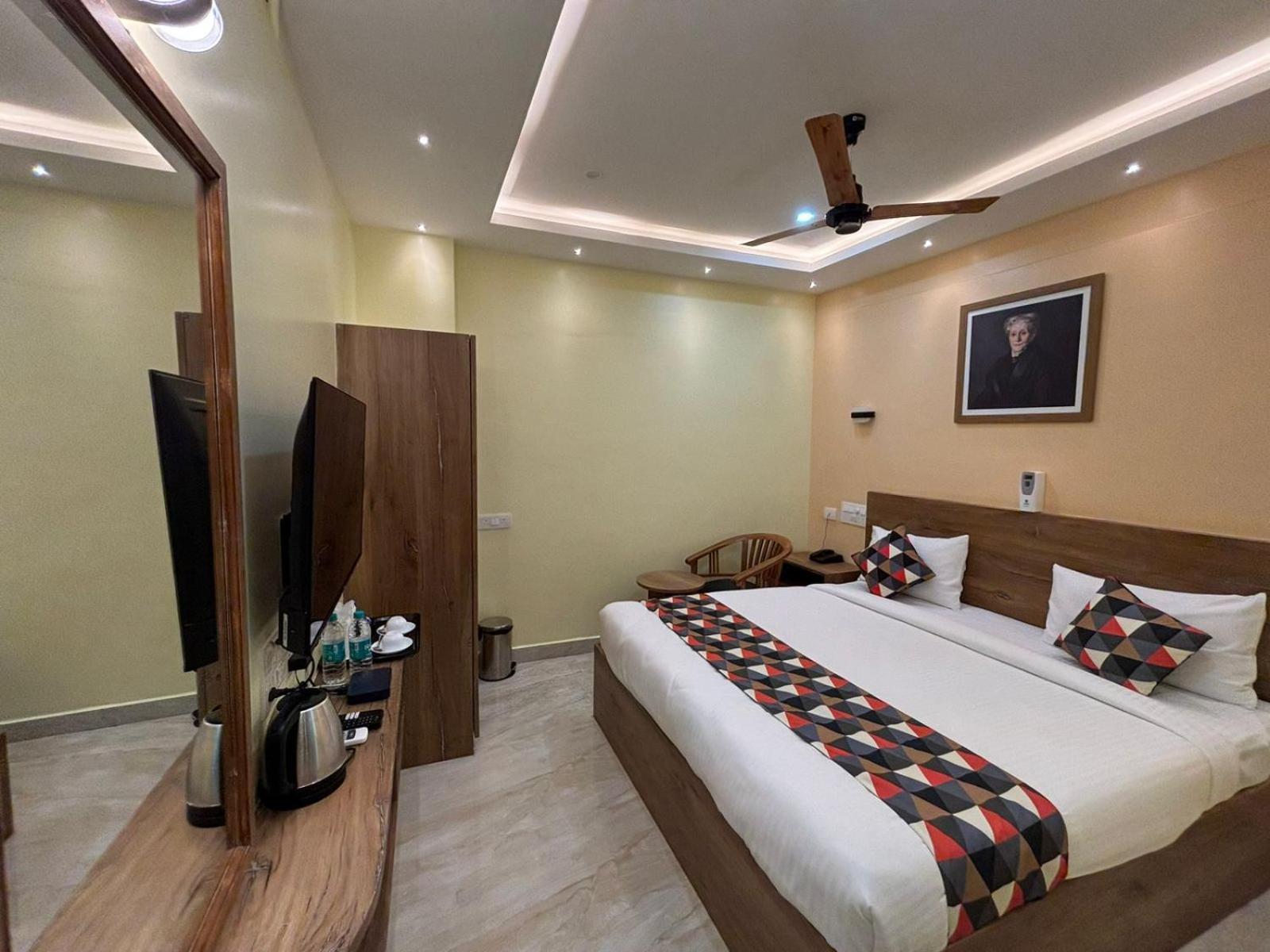 Forest Transit Hotel Coimbatore Bagian luar foto