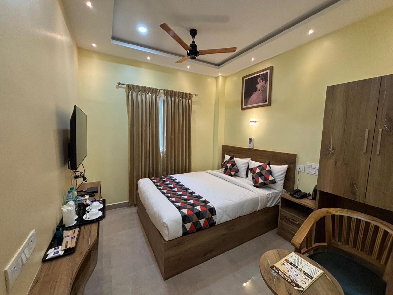 Forest Transit Hotel Coimbatore Bagian luar foto